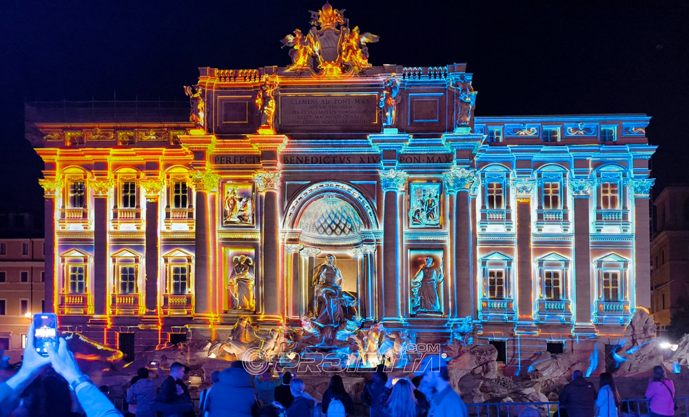 Fontana Di Trevi by PROIETTA